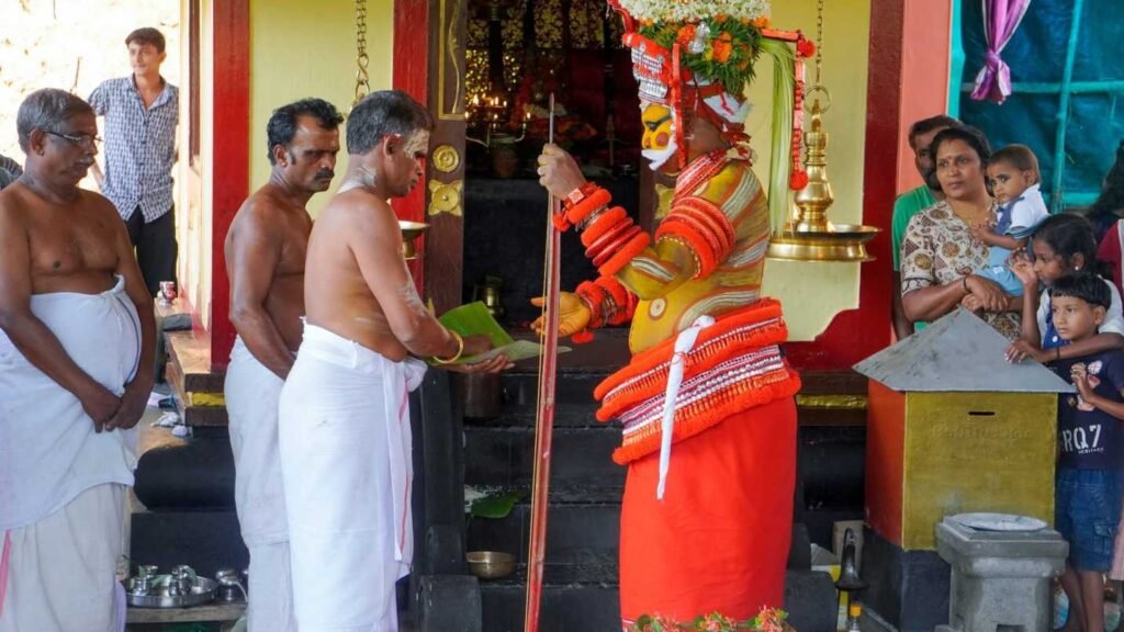 Peruvaka sree muthappan madappura