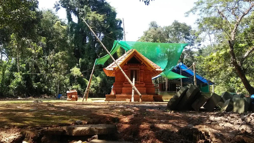 sree-malakkari-sivakshethram-thidangazhi-wayanad